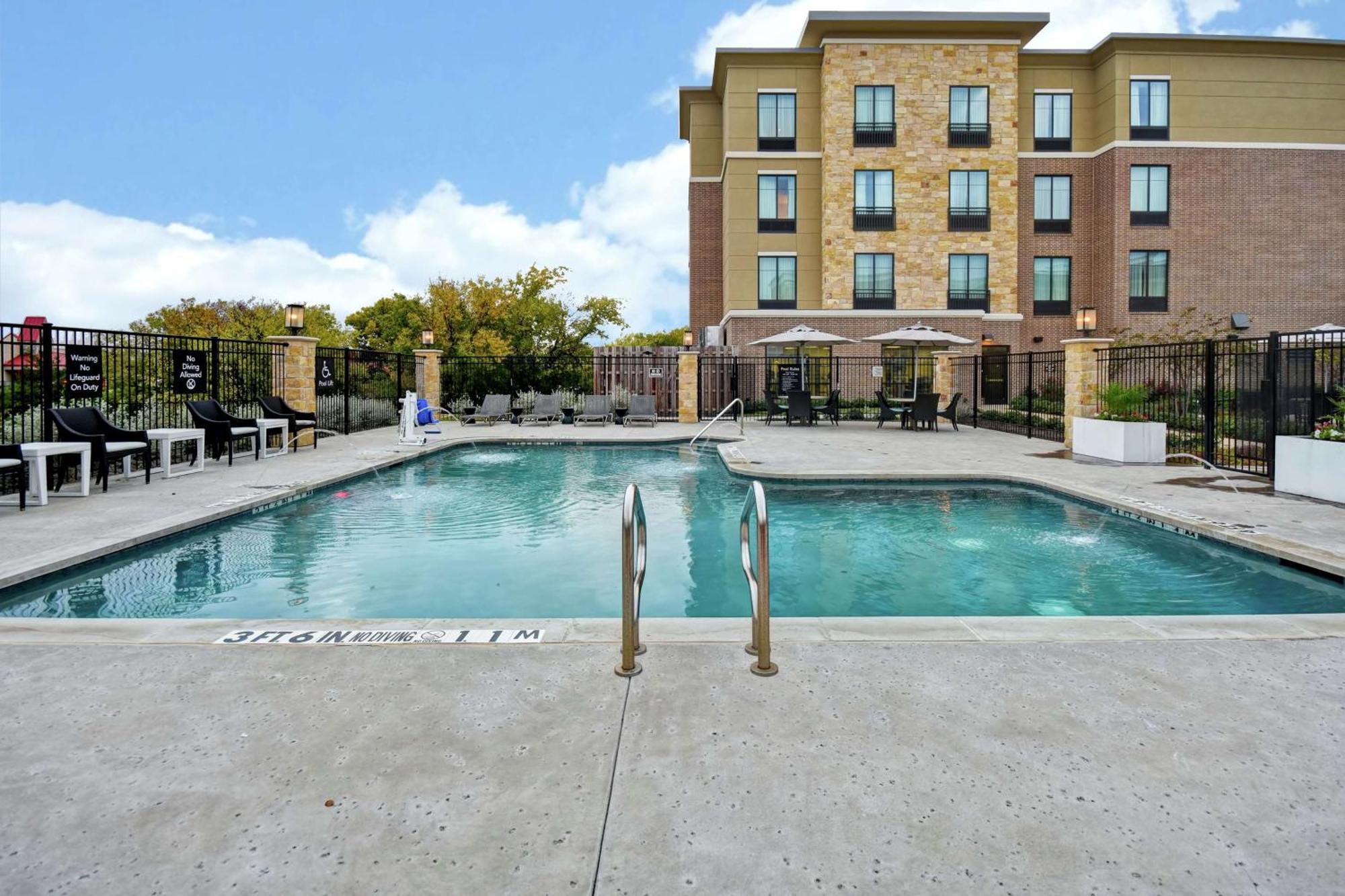 Homewood Suites By Hilton Dallas Arlington South Buitenkant foto